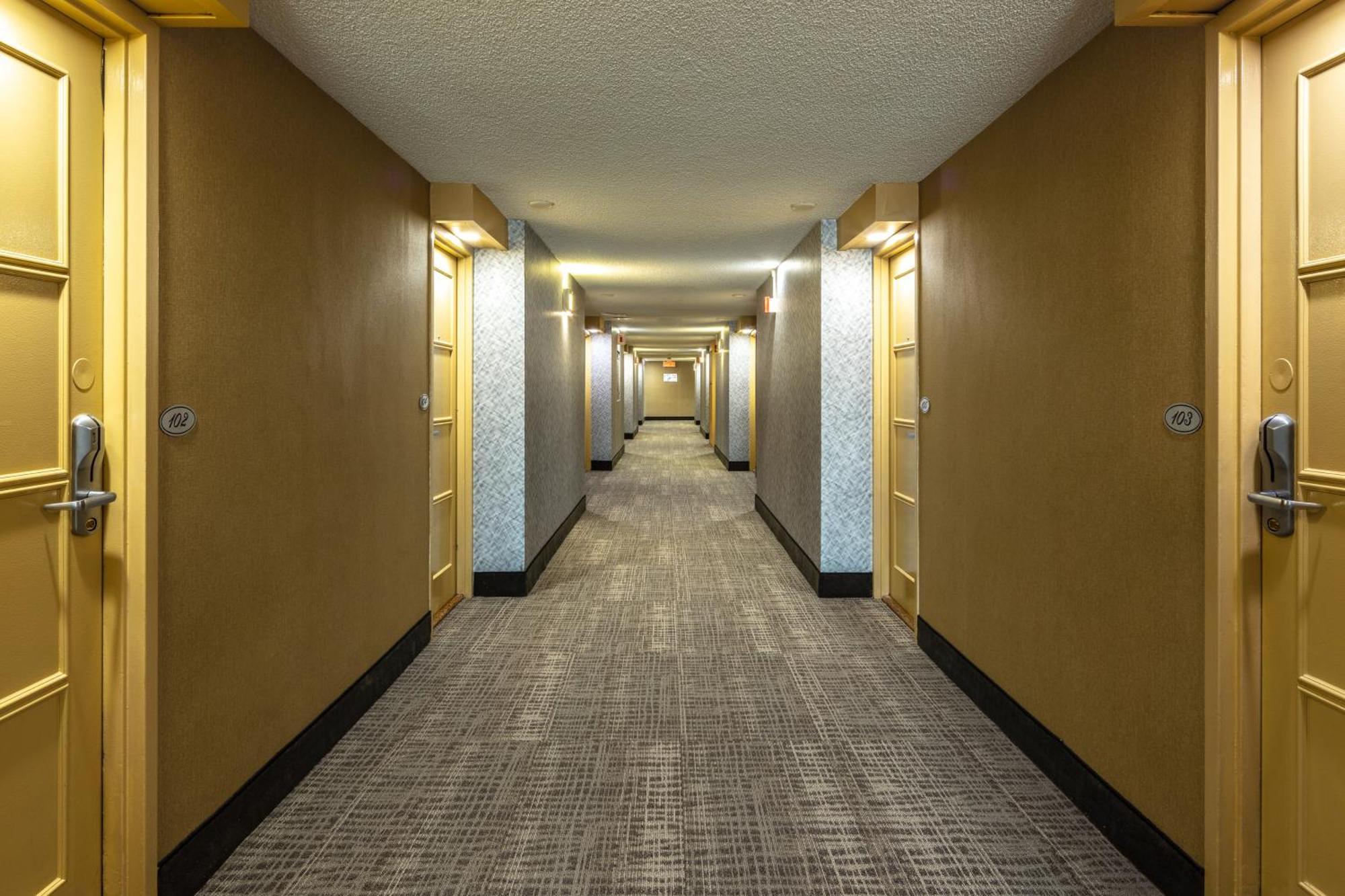 Auberge Royal Versailles Montreal Bagian luar foto