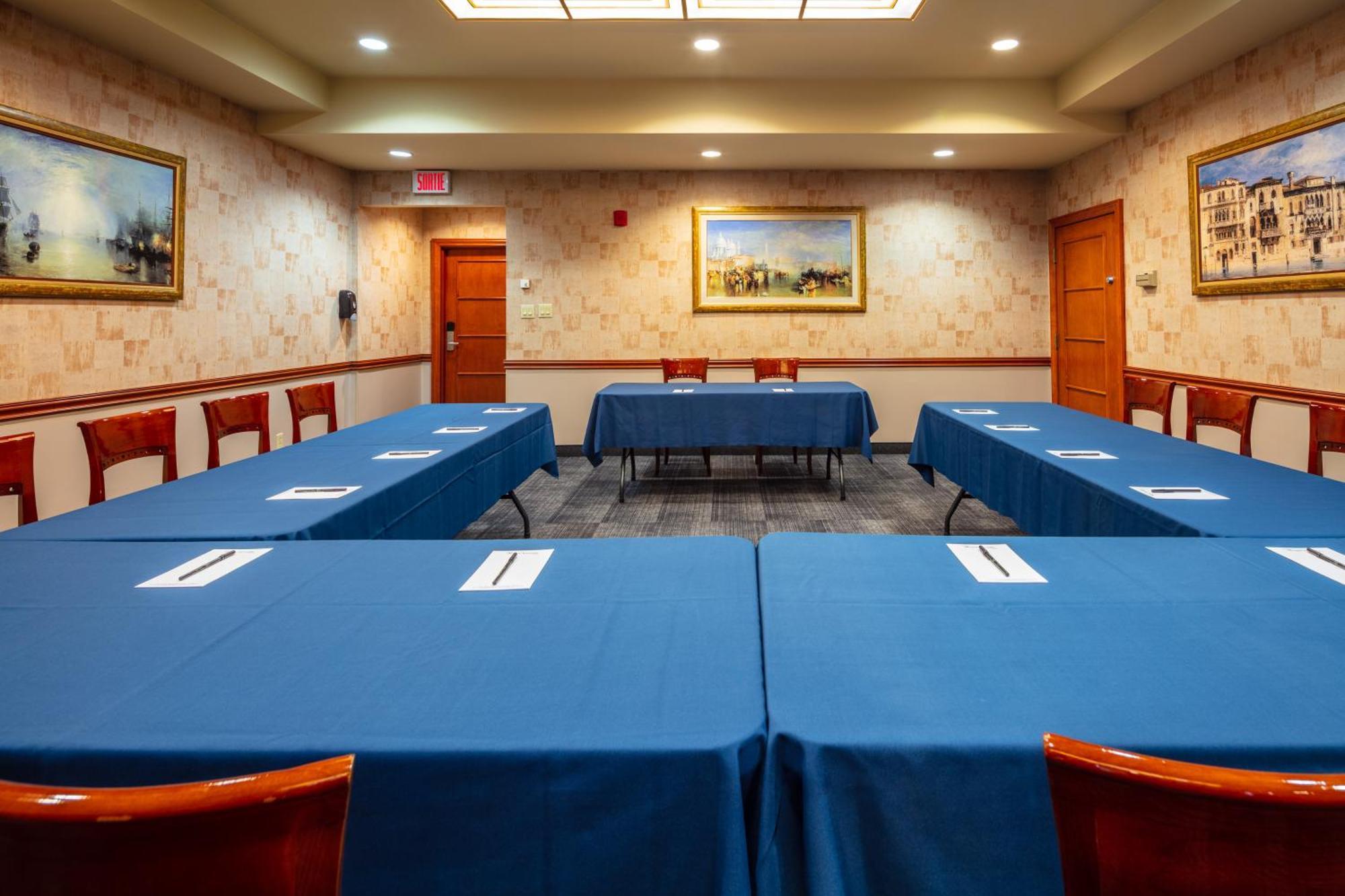 Auberge Royal Versailles Montreal Bagian luar foto