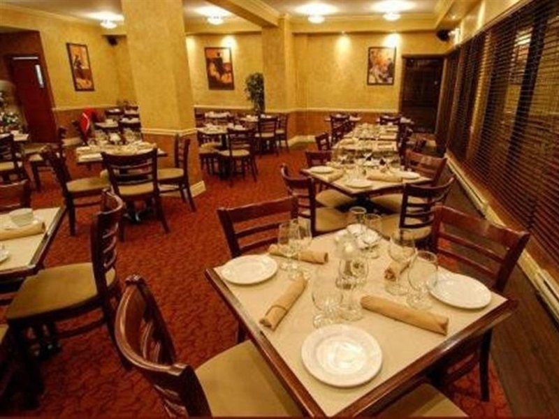 Auberge Royal Versailles Montreal Bagian luar foto