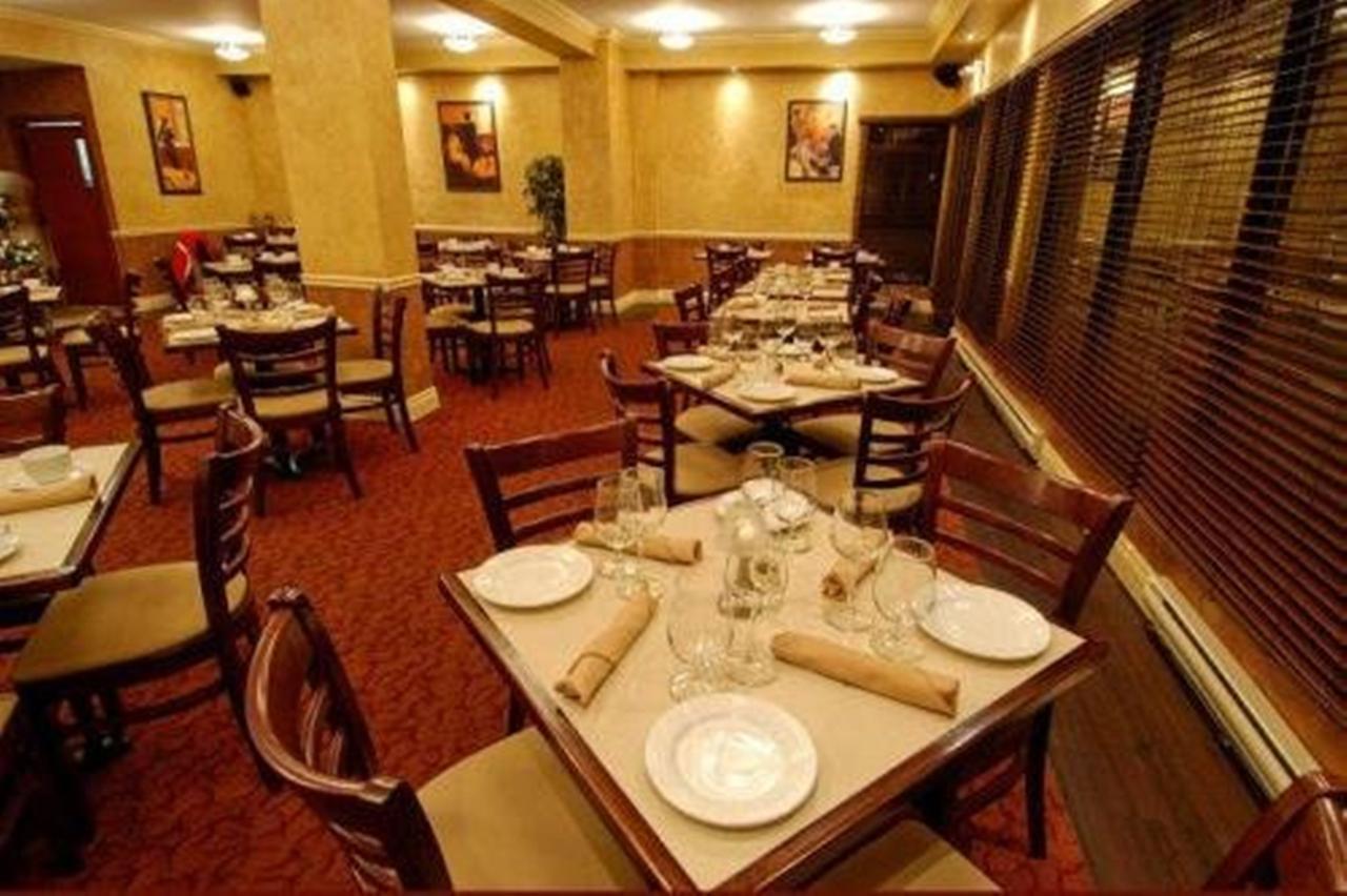 Auberge Royal Versailles Montreal Ruang foto